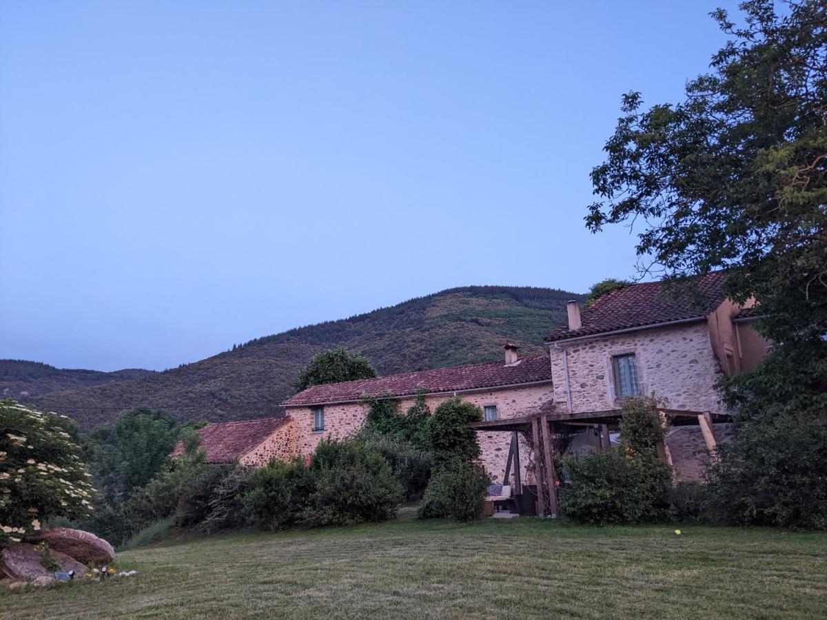 Le Moulin D'Arcas. Bed and Breakfast Prémian Eksteriør billede